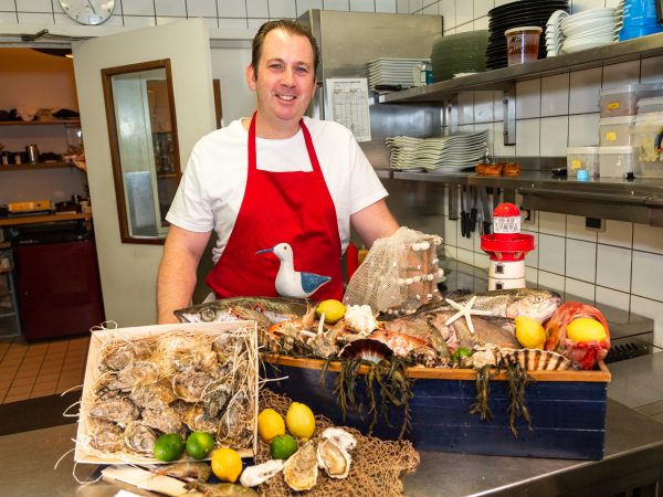 Restaurant l'Ecrin des saveurs en cuisine avec thierry les fruits de mer