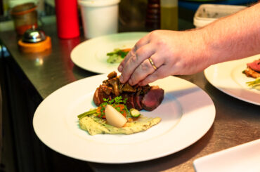 Restaurant l'Ecrin des saveurs en cuisine avec Thierry