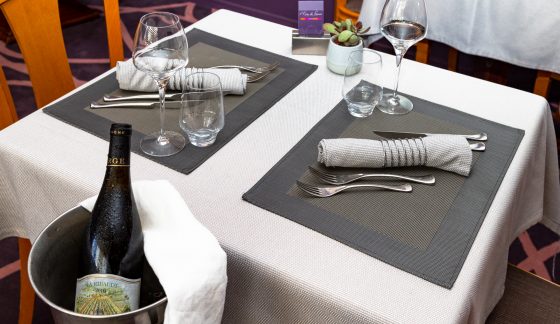 EcrinDesSaveurs-Salle-BD-2308 Restaurant l'Ecrin des saveurs la salle