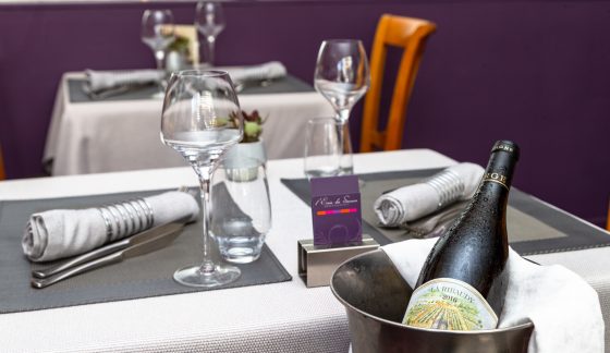 Restaurant l'Ecrin des saveurs la salle vin blanc